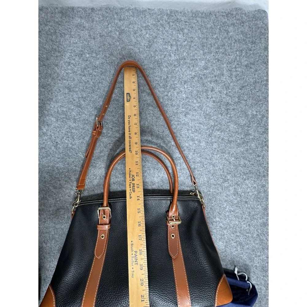 Dooney & Bourke large dooney